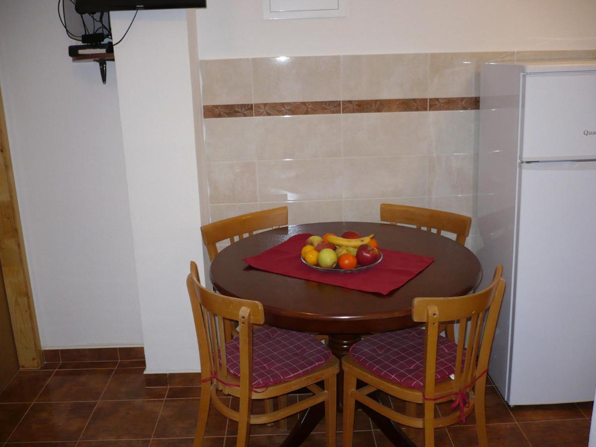 Apartments Tinka Grebastica Ngoại thất bức ảnh