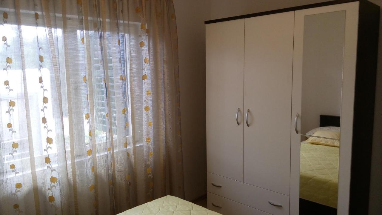 Apartments Tinka Grebastica Ngoại thất bức ảnh