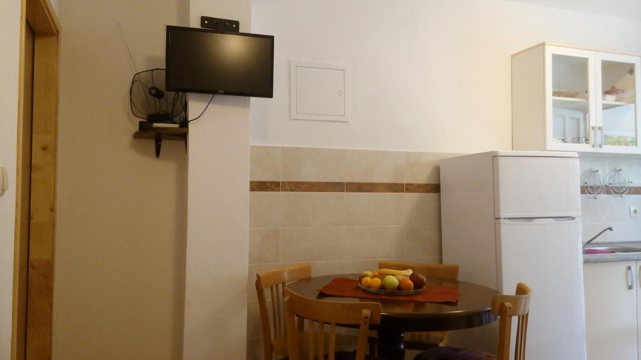 Apartments Tinka Grebastica Ngoại thất bức ảnh